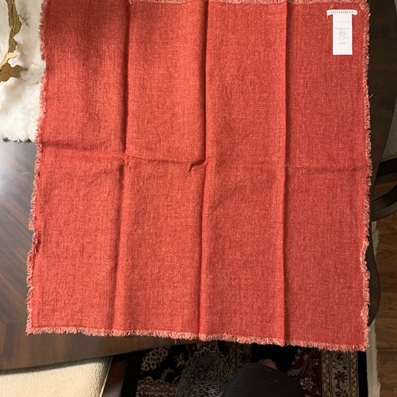 NWT Pottery Barn Red Frayed Linen Napkins. Set of four. Perfect for Christmas 🎄 - Picture 2 of 6